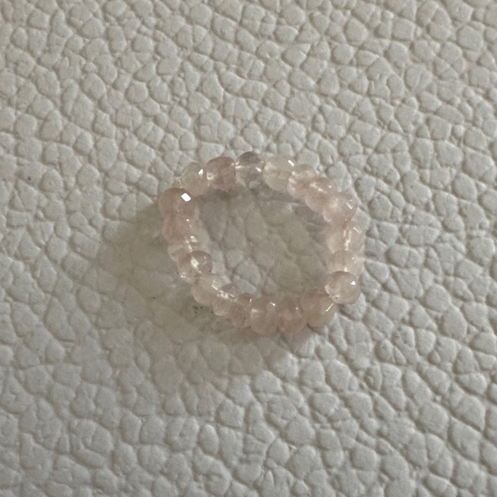 NWOT Elegant Faceted Pink Morganite Gemstones Beaded Stretchy Ring